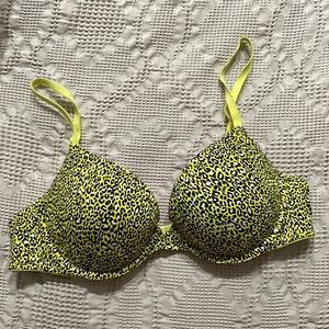 Victorias Secret Pink brand Leopard print bra